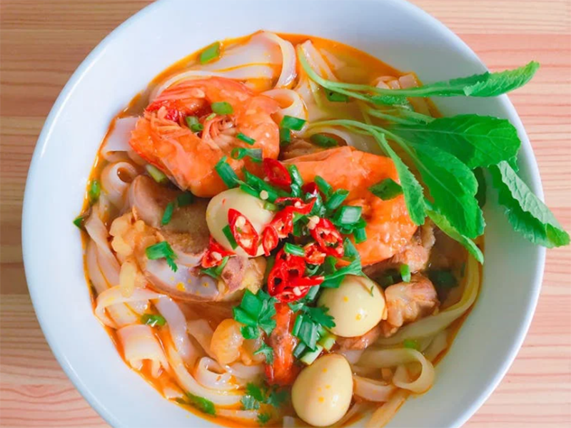 養(yǎng)殖蝦真的是喂藥長(zhǎng)大的嗎（如何健康吃養(yǎng)殖蝦）